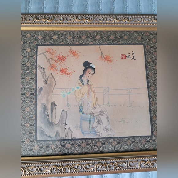 Antique Original Chinese Iridescent Hand Painted Geisha Art Piece on Silk #2 - Picture 2 of 11